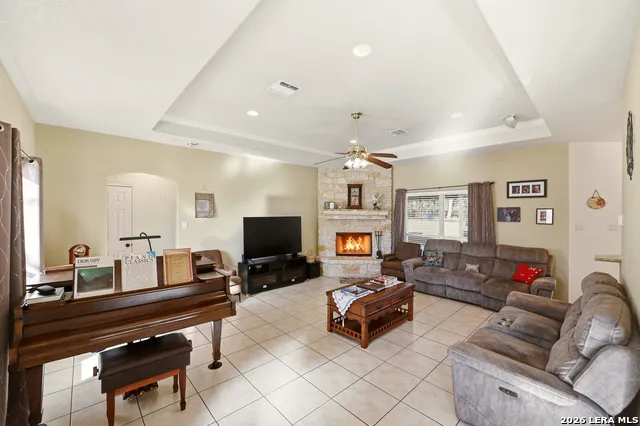 528 Jacobs La Vernia, TX 78121