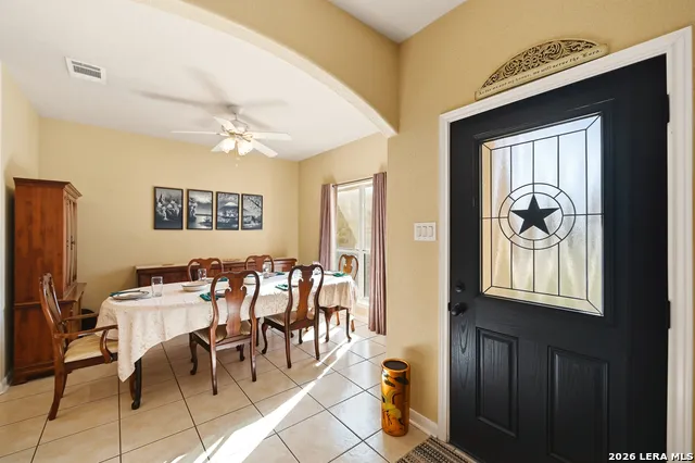528 Jacobs La Vernia, TX 78121
