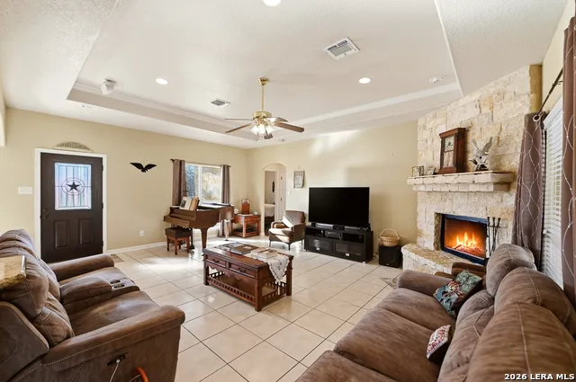 528 Jacobs La Vernia, TX 78121