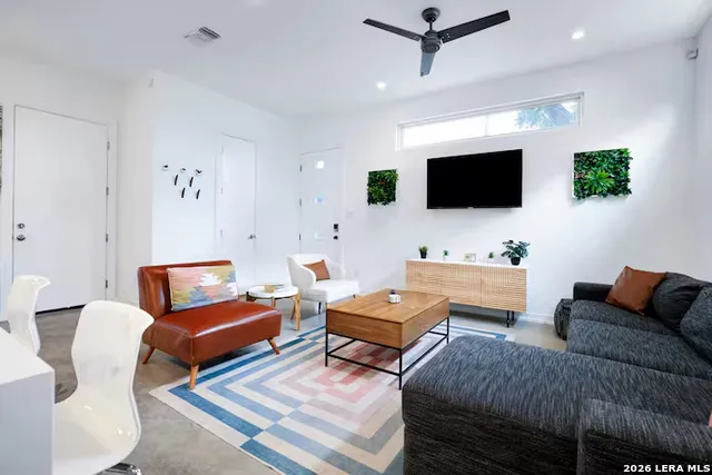 1138 Gibbs #101 Unit 101 San Antonio, TX 78202