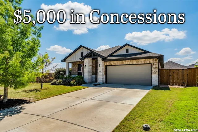 712 Coyote Creek Kyle, TX 78640