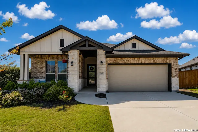 712 Coyote Creek Kyle, TX 78640