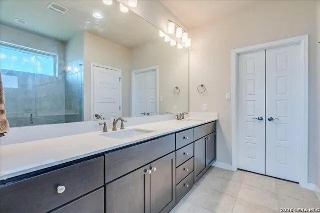 712 Coyote Creek Kyle, TX 78640