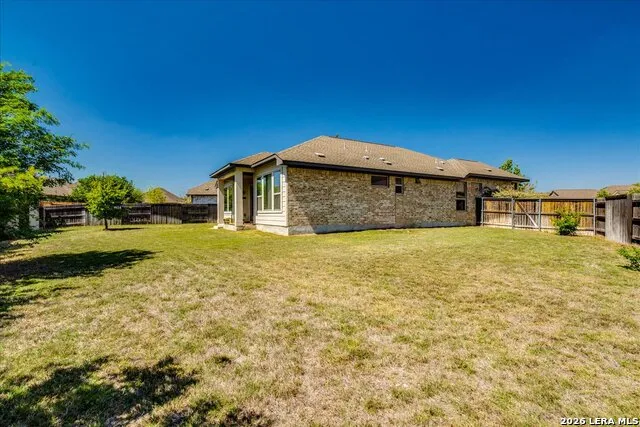 712 Coyote Creek Kyle, TX 78640