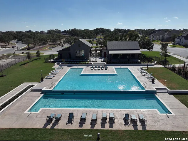 712 Coyote Creek Kyle, TX 78640