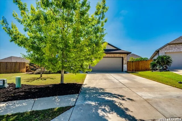 712 Coyote Creek Kyle, TX 78640