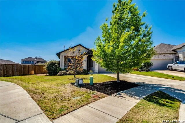 712 Coyote Creek Kyle, TX 78640