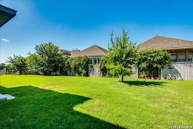 712 Coyote Creek Kyle, TX 78640