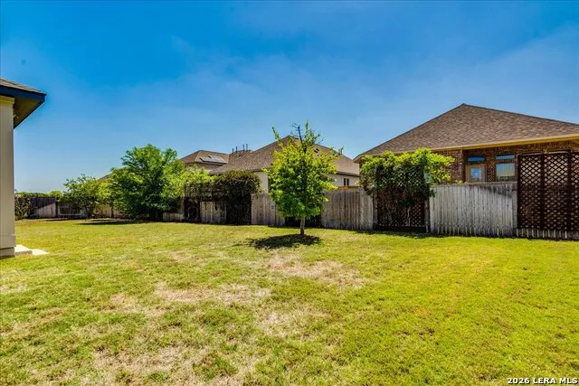 712 Coyote Creek Kyle, TX 78640
