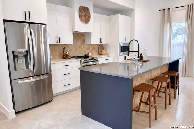 5 Cripple Creek Court Wimberley, TX 78676