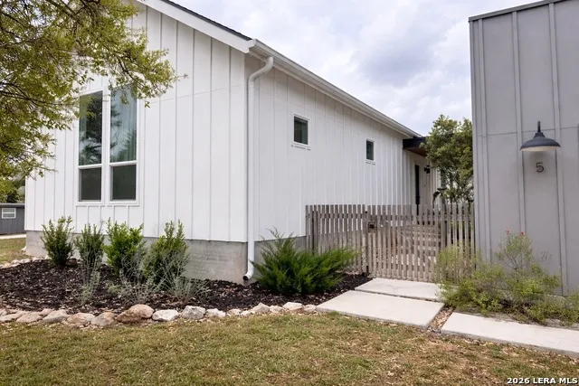 5 Cripple Creek Court Wimberley, TX 78676