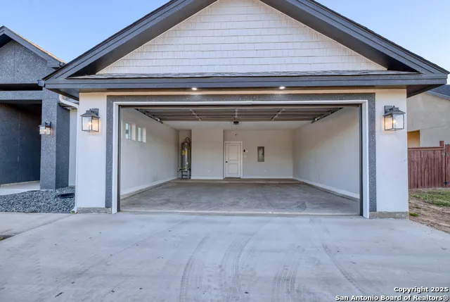 14 Hope Place Uvalde, TX 78801