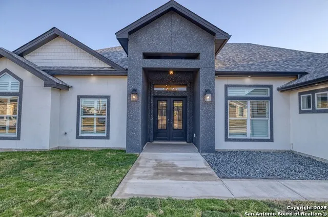 14 Hope Place Uvalde, TX 78801
