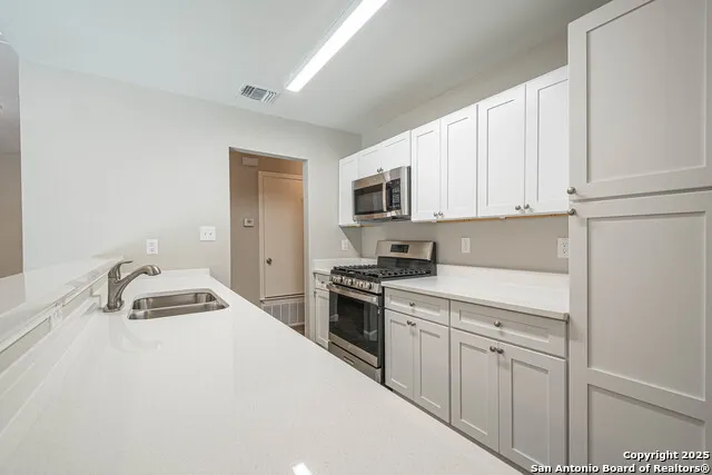 7814 Oak Forest Live Oak, TX 78233