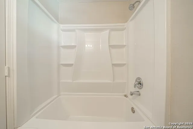 7814 Oak Forest Live Oak, TX 78233