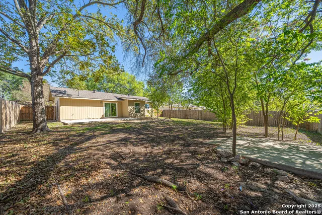 7814 Oak Forest Live Oak, TX 78233
