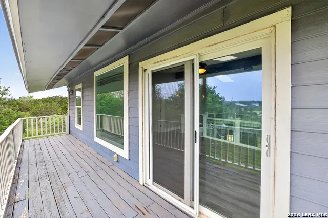 414 MEDINA DR Bandera, TX 78003