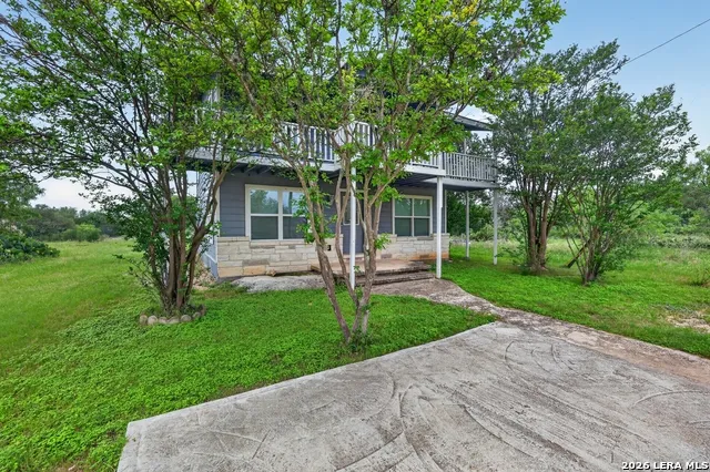 414 MEDINA DR Bandera, TX 78003