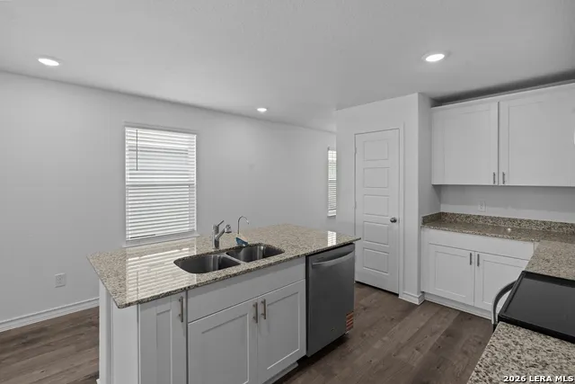 4117 LAZY LILY DR Seguin, TX 78155