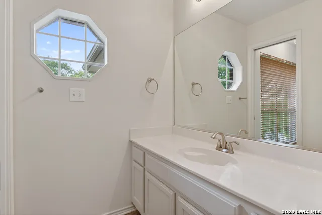 946 RIVERSTONE DR San Antonio, TX 78258