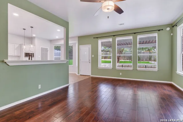 946 RIVERSTONE DR San Antonio, TX 78258