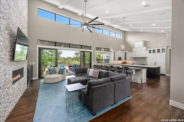 117 BITTER SPGS Boerne, TX 78006
