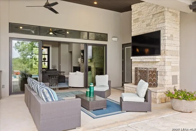 117 BITTER SPGS Boerne, TX 78006