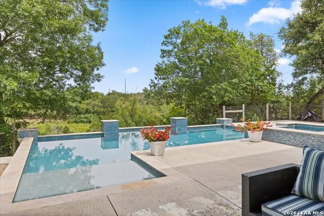 117 BITTER SPGS Boerne, TX 78006