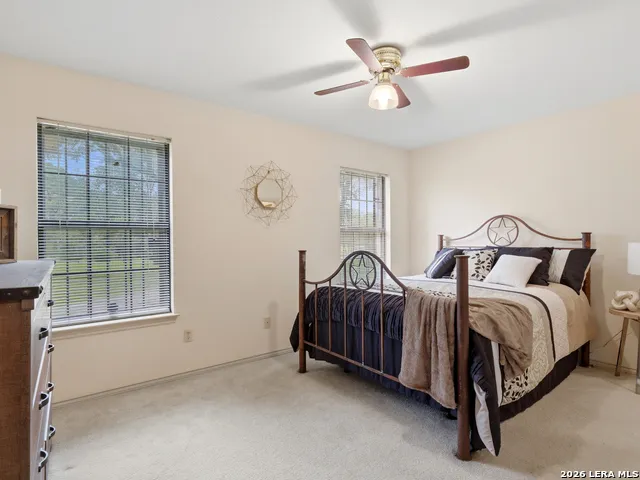 105 Whispering Oaks Dr Adkins, TX 78101
