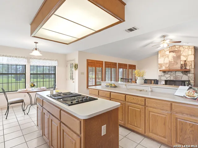 105 Whispering Oaks Dr Adkins, TX 78101