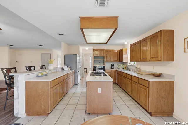 105 Whispering Oaks Dr Adkins, TX 78101