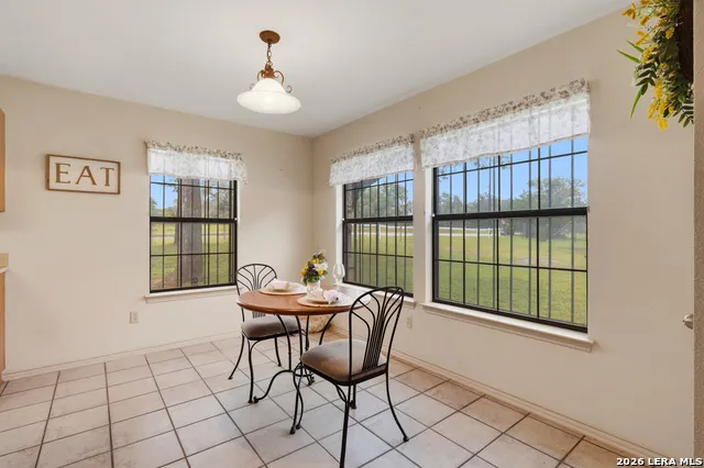 105 Whispering Oaks Dr Adkins, TX 78101