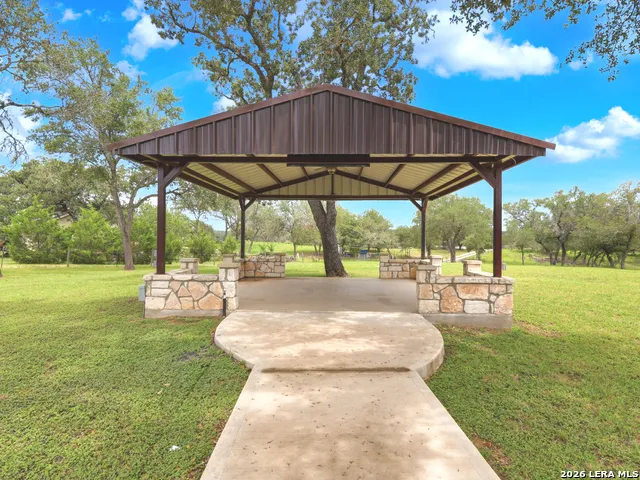 105 Whispering Oaks Dr Adkins, TX 78101