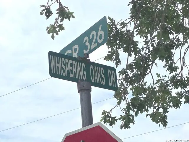 105 Whispering Oaks Dr Adkins, TX 78101