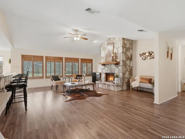 105 Whispering Oaks Dr Adkins, TX 78101