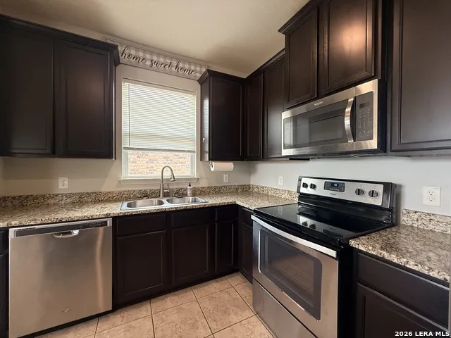242 Azalea Way New Braunfels, TX 78132