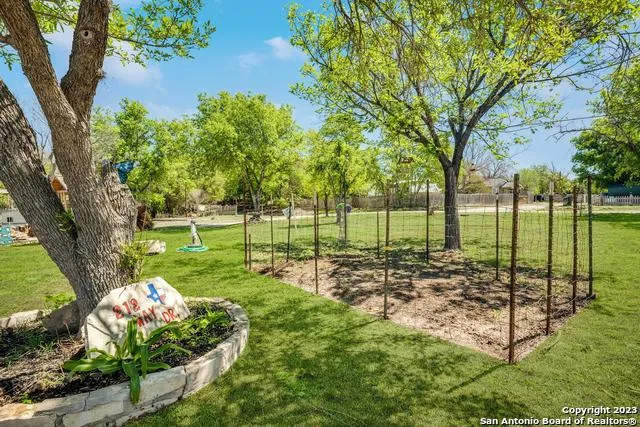 212 Way Ingram, TX 78025