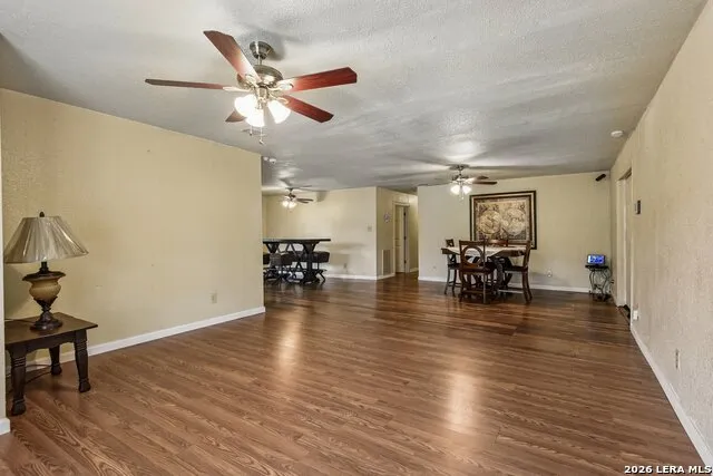 1281 County Road 6723 Natalia, TX 78059