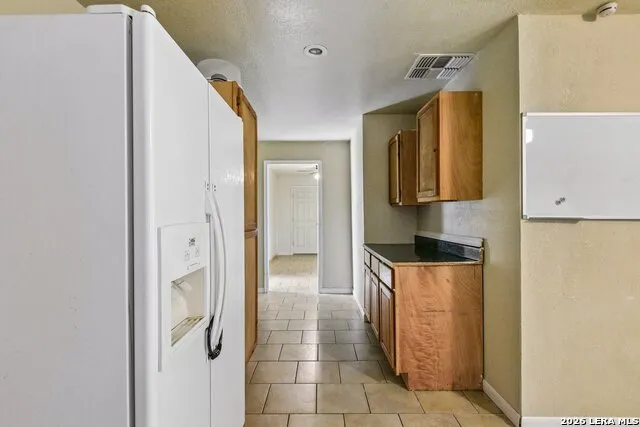 1281 County Road 6723 Natalia, TX 78059