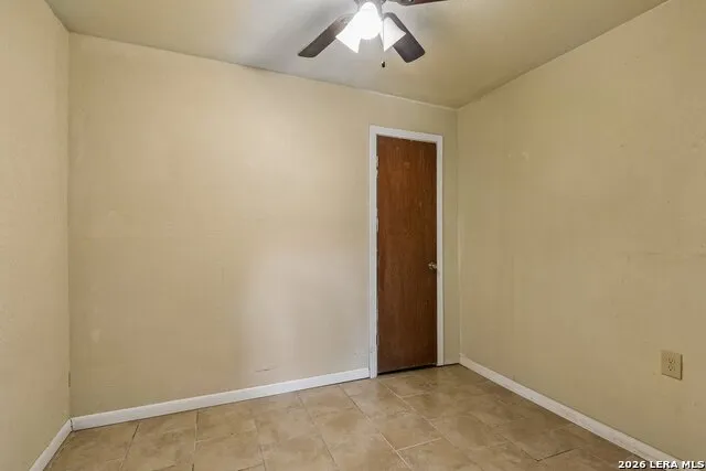 1281 County Road 6723 Natalia, TX 78059