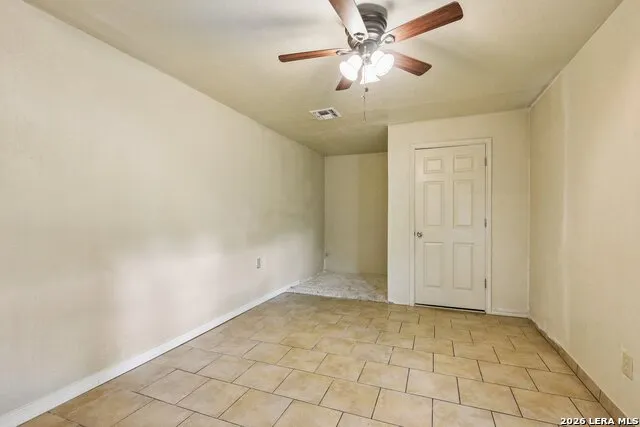 1281 County Road 6723 Natalia, TX 78059