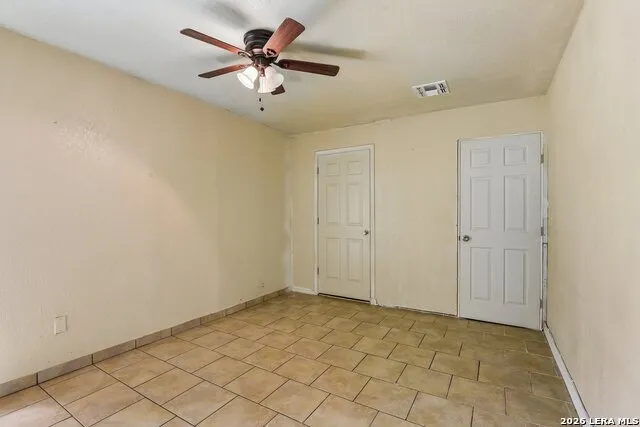 1281 County Road 6723 Natalia, TX 78059
