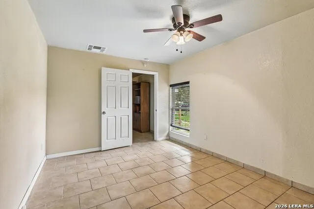 1281 County Road 6723 Natalia, TX 78059