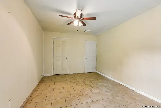 1281 County Road 6723 Natalia, TX 78059