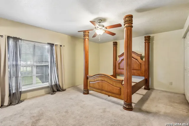 1281 County Road 6723 Natalia, TX 78059