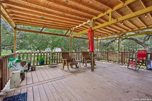 1281 County Road 6723 Natalia, TX 78059