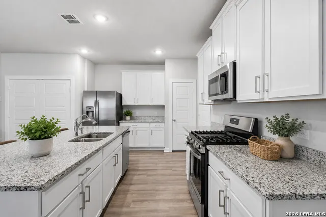 827 Laurel Run San Antonio, TX 78219