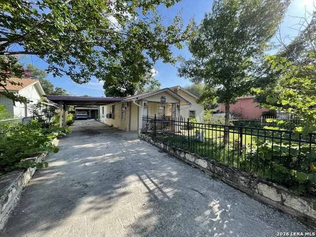 330 BRADLEY ST. San Antonio, TX 78211