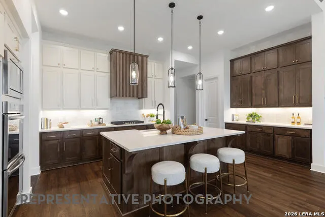 6993 Hallie Hunt Schertz, TX 78154