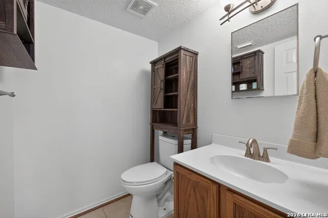 988 SUMMIT RD Lakehills, TX 78063